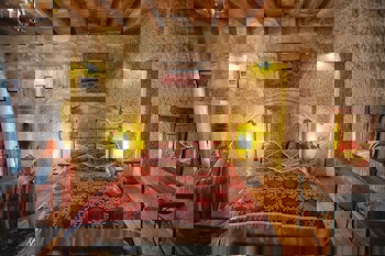 Traveller's Cave Hotel