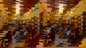 Traveller's Cave Hotel