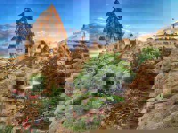 Traveller's Cave Hotel