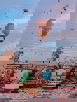 Traveller's Cave Hotel