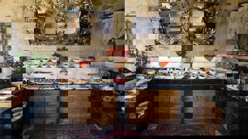 Traveller's Cave Hotel