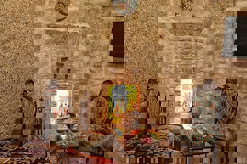 Traveller's Cave Hotel