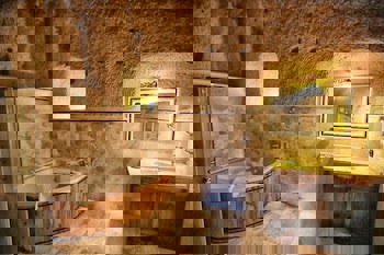 Traveller's Cave Hotel