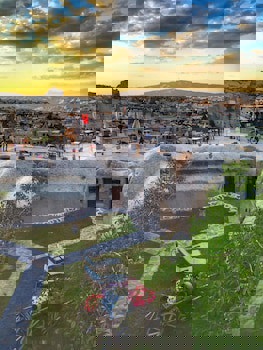 Traveller's Cave Hotel