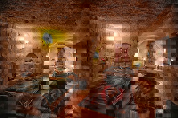 Traveller's Cave Hotel