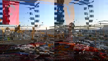 Traveller's Cave Hotel