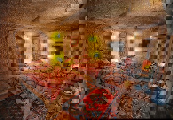 Traveller's Cave Hotel