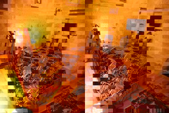 Traveller's Cave Hotel