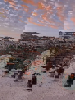 Traveller's Cave Hotel