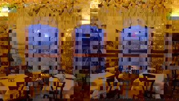 Traveller's Cave Hotel