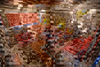 Traveller's Cave Hotel