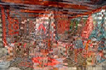 Traveller's Cave Hotel