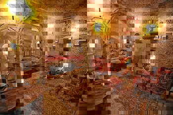 Traveller's Cave Hotel