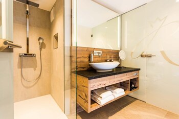 Das Rubezahl (Adults Only) fotoğrafı