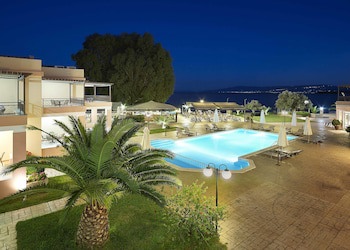 Avantis Suites Hotel