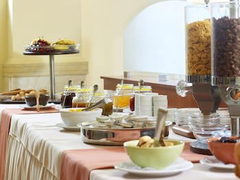 Avantis Suites Hotel