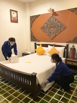 Cm Night Bazaar Boutique Hotel