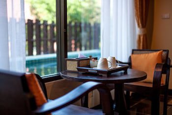 Cm Night Bazaar Boutique Hotel