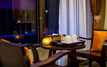 Cm Night Bazaar Boutique Hotel