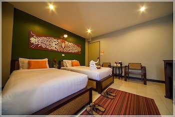 Cm Night Bazaar Boutique Hotel