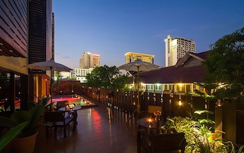 Cm Night Bazaar Boutique Hotel