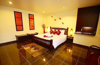 Cm Night Bazaar Boutique Hotel