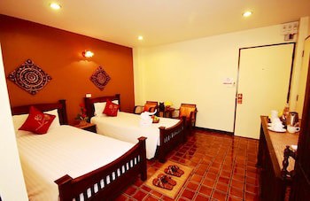 Cm Night Bazaar Boutique Hotel