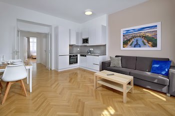 Downtown Suites Kodanska