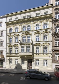 Downtown Suites Kodanska