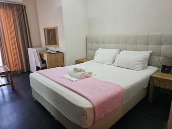 Feevos Hotel galeri fotoğrafı