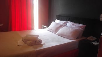 Feevos Hotel