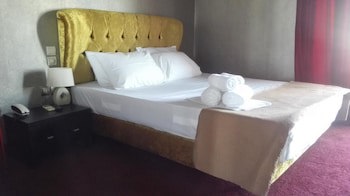 Feevos Hotel