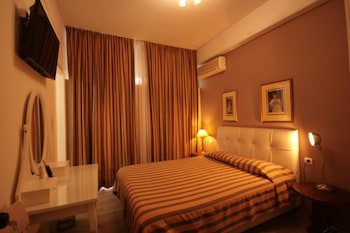Adams Hotel