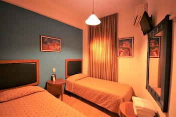 Adams Hotel