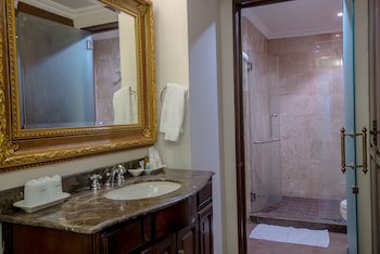 Four Seasons Place