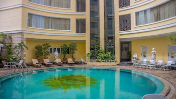 Four Seasons Place