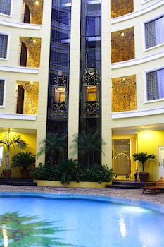 Four Seasons Place