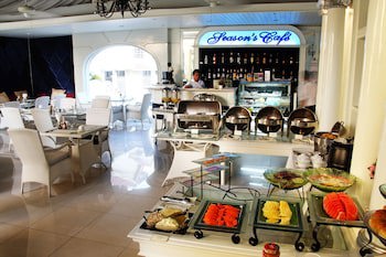 Four Seasons Place