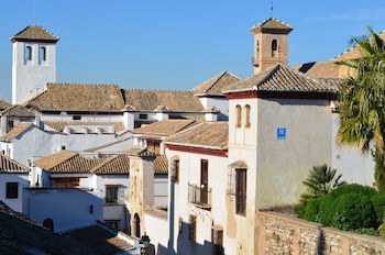 Santa Isabel La Real Hotel