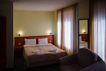 Dionis Hotel