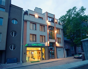 Dionis Hotel