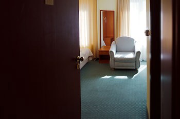 Dionis Hotel