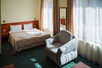 Dionis Hotel