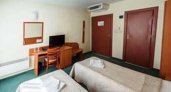 Dionis Hotel