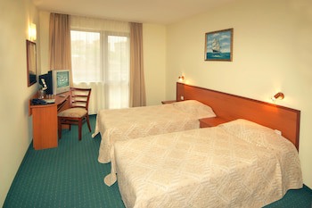 Dionis Hotel
