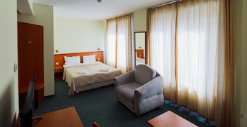 Dionis Hotel