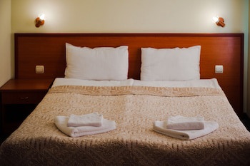 Dionis Hotel
