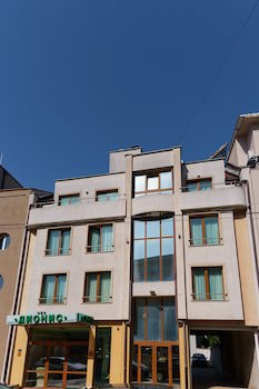 Dionis Hotel