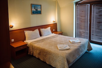 Dionis Hotel