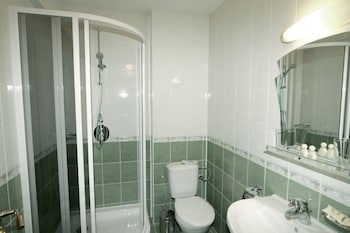 Dionis Hotel